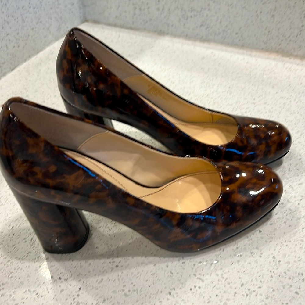 Isola Heels - Size 7M - Worn minimal- tag still on bottom.